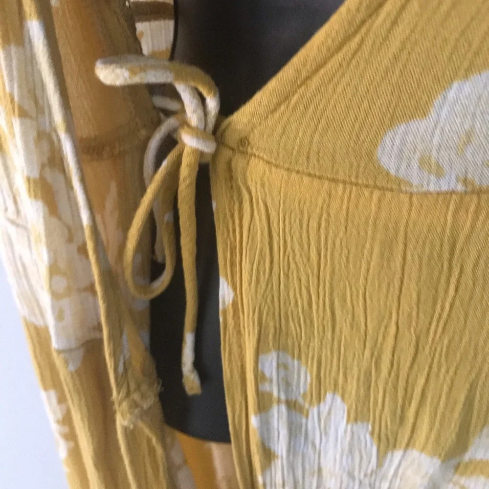 SOLD Lulu’s yellow maxi wrap dress Sz Sm - Picture 10 of 12
